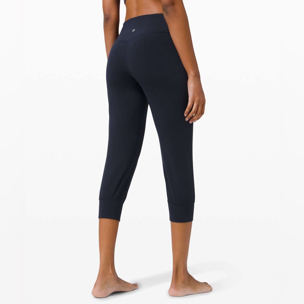 Lululemon Align Jogger Crop *23" True Navy size 6